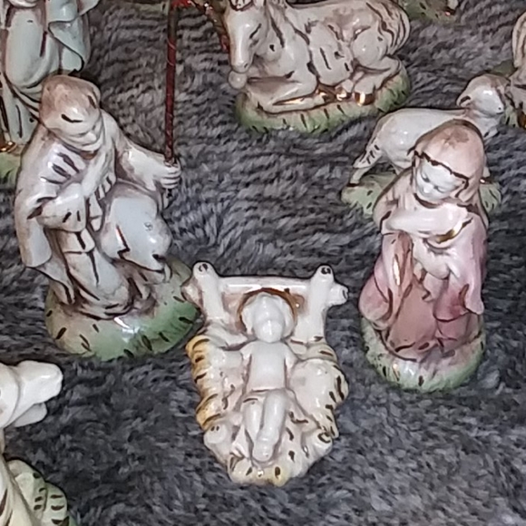 Atlantic Mold Nativity Set 19 Pc - Picture 2 of 12